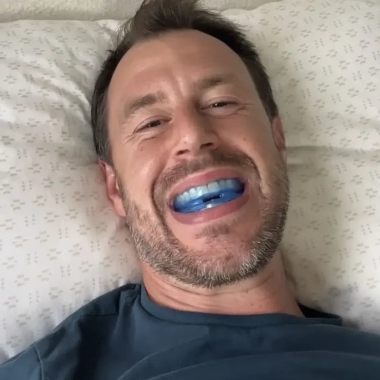 Nuvozen - Embout buccal anti-ronflement ajustable à votre mâchoire | Marque 100% québécoise ♥️