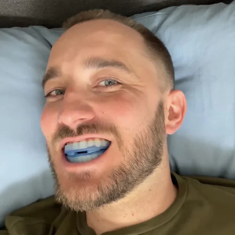Nuvozen - Embout buccal anti-ronflement ajustable à votre mâchoire | Marque 100% québécoise ♥️